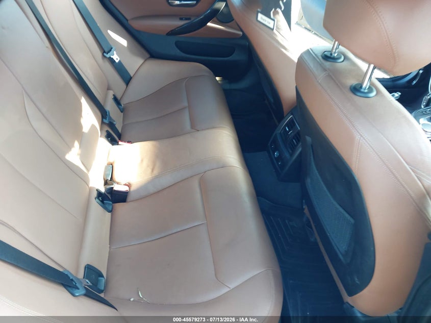 2017 BMW 4er VIN WBA4E5C33HG810714 IAAI salvage auction — FRONT & REAR, Mv-907A (New York), sold $3,350 on 2026-07-21 (photo 8)
