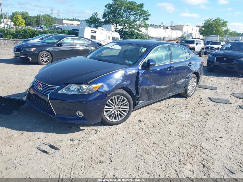 2014 Lexus ES VIN JTHBK1GG4E2139067 IAAI salvage auction — FRONT END, Salvage (Pennsylvania), sold $3,750 on 2026-07-31 (photo 2)
