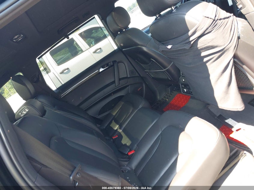 2015 Audi Q7 VIN WA1DGAFE4FD001489 IAAI salvage auction — REPOSSESSION, Salvage Title, sold $25 on 2026-07-28 (photo 8)