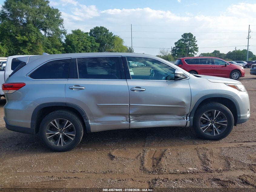 2017 Toyota Highlander VIN 5TDZZRFH5HS229376 IAAI salvage auction — RIGHT SIDE, Salvage (Texas), sold $6,500 on 2026-07-30 (photo 6)