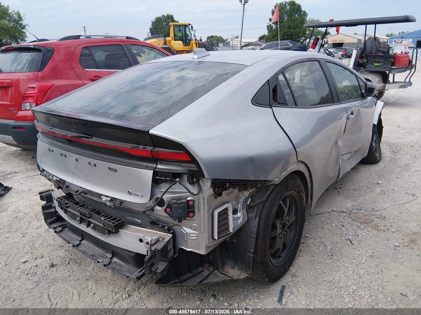 2024 Toyota Prius VIN JTDACAAU4R3026695 IAAI salvage auction — FRONT & REAR, Clear (Illinois), sold $7,850 on 2026-08-18 (photo 4)