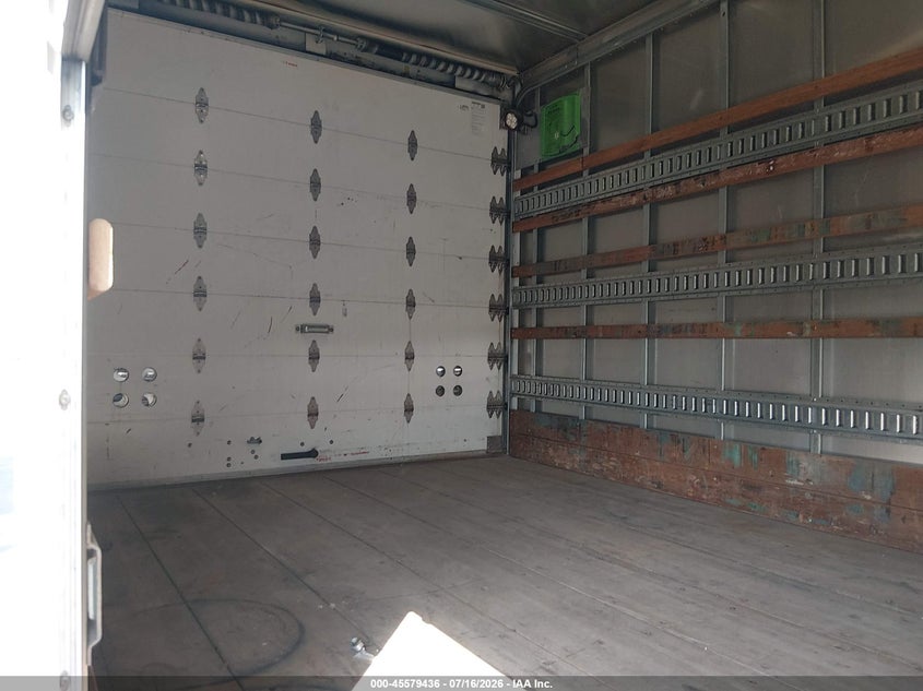 2017 Isuzu VIN JALE5W161H7900307 IAAI salvage auction — NORMAL WEAR, Clear (Utah), sold $5,400 on 2026-07-31 (photo 8)