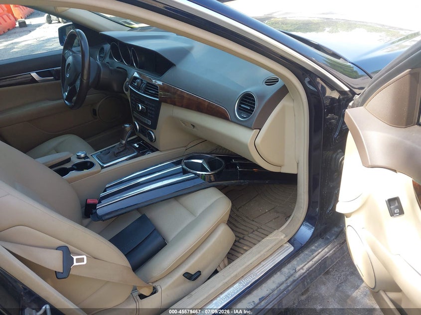 2014 Mercedes-benz C-klasse VIN WDDGF8AB0EA944271 IAAI salvage auction — FRONT END, Mv-907A (New York), sold $1,250 on 2026-08-12 (photo 5)
