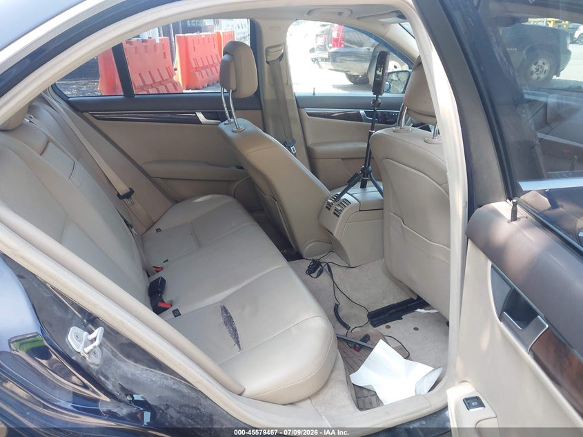 2014 Mercedes-benz C-klasse VIN WDDGF8AB0EA944271 IAAI salvage auction — FRONT END, Mv-907A (New York), sold $1,250 on 2026-08-12 (photo 8)