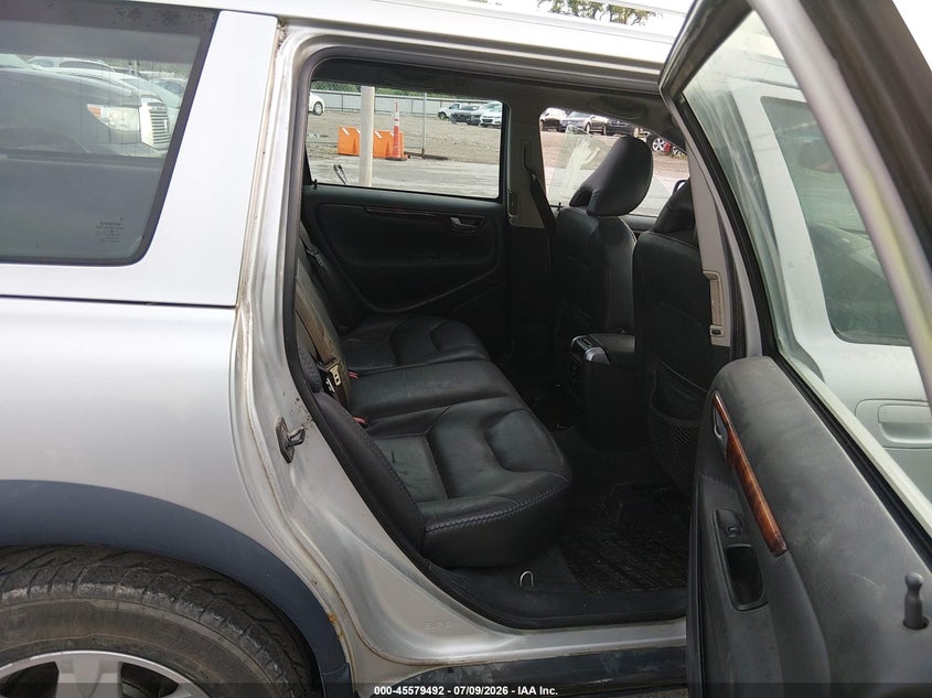 2005 Volvo Xc70 VIN YV1SZ592651198949 IAAI salvage auction — NORMAL WEAR, Regular Certificate (Iowa), sold $450 on 2026-07-14 (photo 8)
