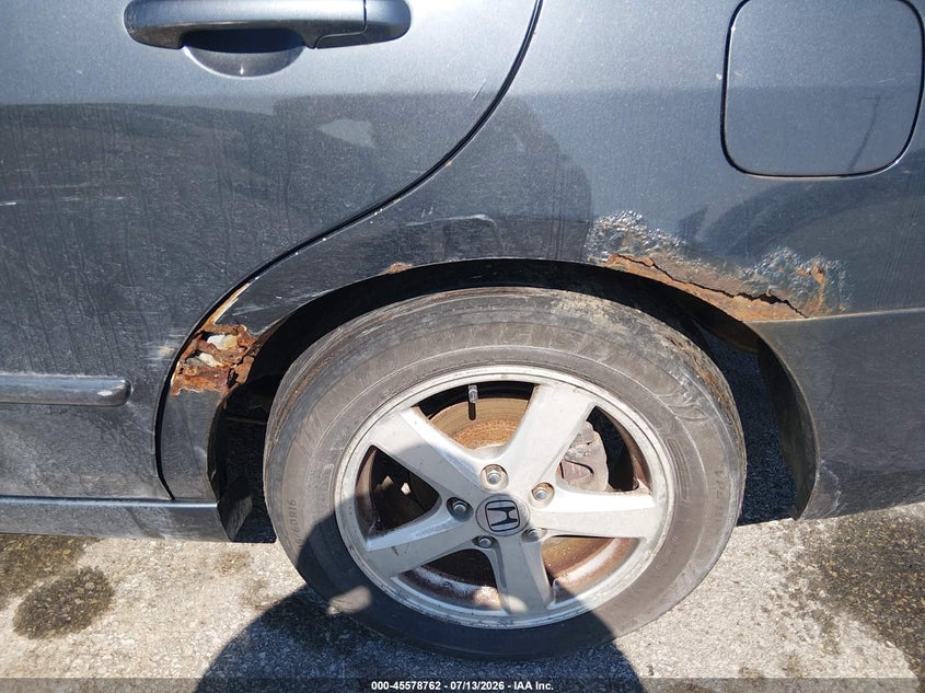 2004 Honda Accord VIN JHMCM56884C023072 IAAI salvage auction — NORMAL WEAR, Clear (Missouri), sold $375 on 2026-07-30 (photo 6)