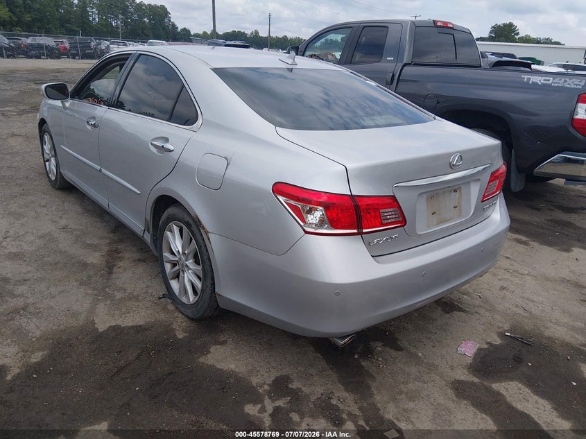 2010 Lexus Es 350 VIN JTHBK1EG8A2408667 IAAI salvage auction — NORMAL WEAR, Clear (Virginia), sold $1,975 on 2026-07-17 (photo 3)