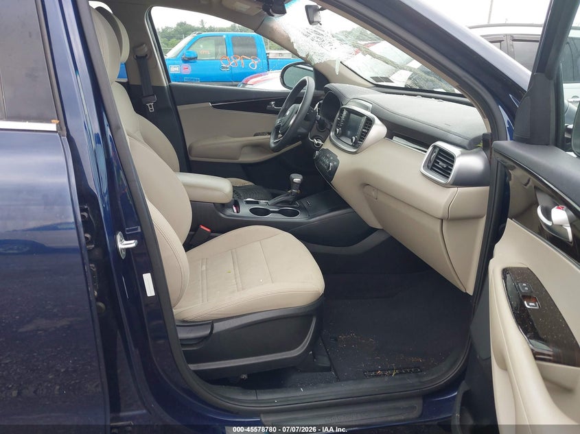2019 Kia Sorento VIN 5XYPGDA39KG498268 IAAI salvage auction — LEFT FRONT, Salvage Title, sold $4,350 on 2026-07-15 (photo 5)