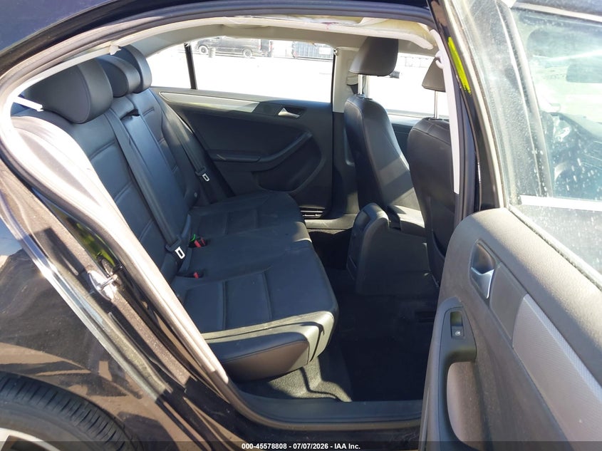 2017 Volkswagen Jetta VIN 3VWDB7AJXHM373726 IAAI salvage auction — FRONT END, Salvage Title, sold $475 on 2026-08-10 (photo 8)