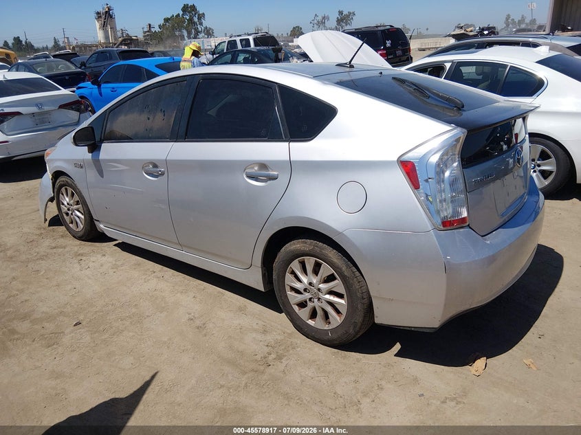 2015 Toyota Prius VIN JTDKN3DP3F3070652 IAAI salvage auction — RIGHT FRONT, Salvage (California), sold $2,250 on 2026-07-31 (photo 3)