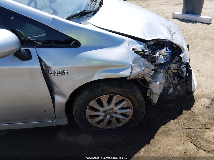 2015 Toyota Prius VIN JTDKN3DP3F3070652 IAAI salvage auction — RIGHT FRONT, Salvage (California), sold $2,250 on 2026-07-31 (photo 6)