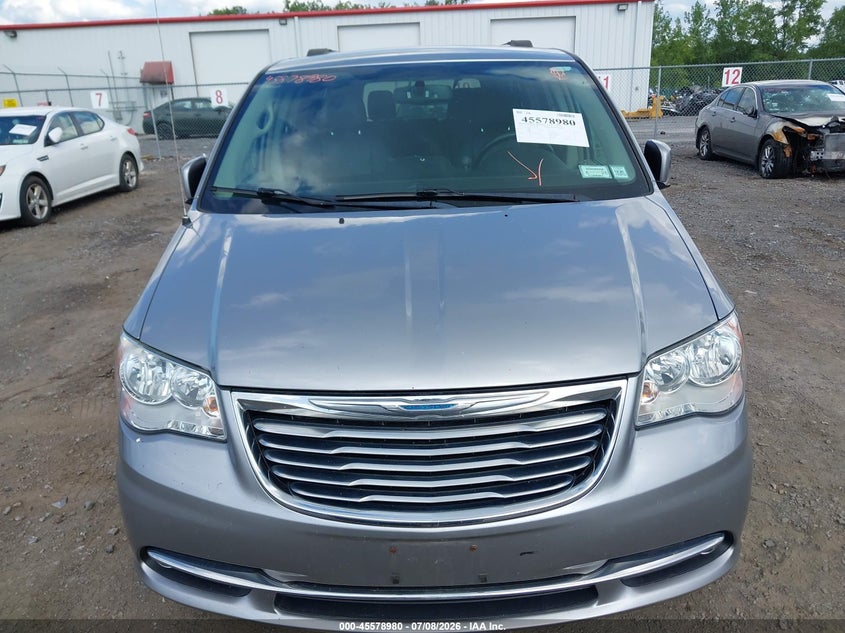 2016 Chrysler Town & country VIN 2C4RC1BG6GR283339 IAAI salvage auction — NORMAL WEAR, Clear (New York), sold $675 on 2026-07-11 (photo 6)