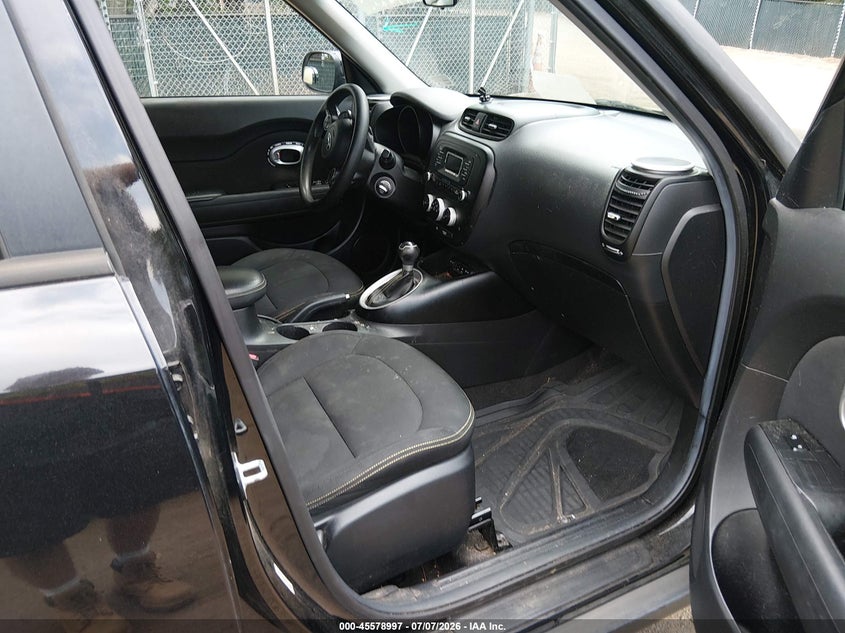 2014 Kia Soul VIN KNDJP3A54E7058090 IAAI salvage auction — NORMAL WEAR, Clear (Virginia), sold $500 on 2026-07-30 (photo 5)