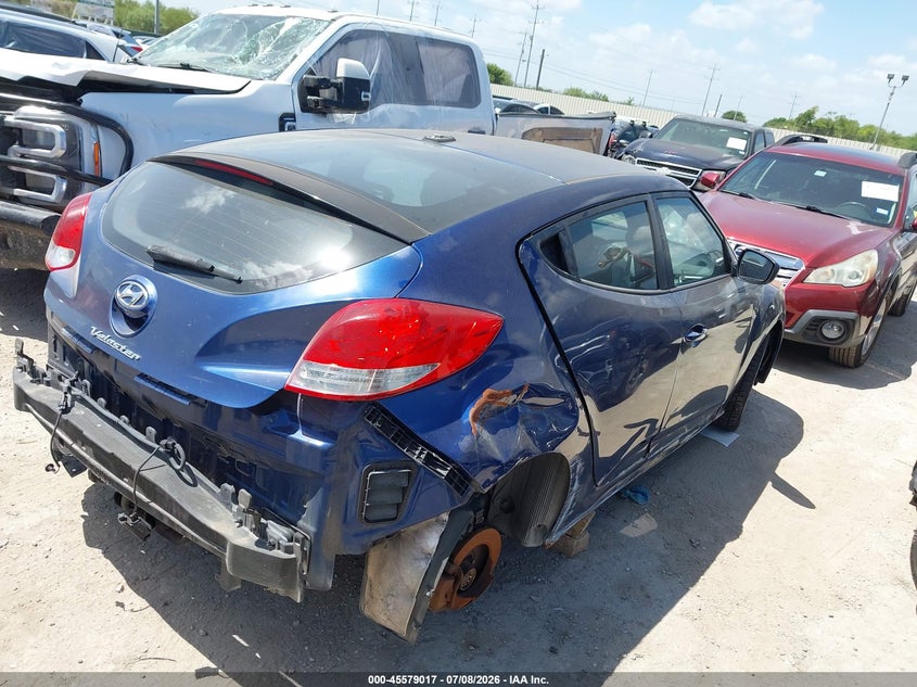 2016 Hyundai Veloster VIN KMHTC6AD5GU271627 IAAI salvage auction — NORMAL WEAR, Clear (Florida), sold $500 on 2026-07-29 (photo 4)