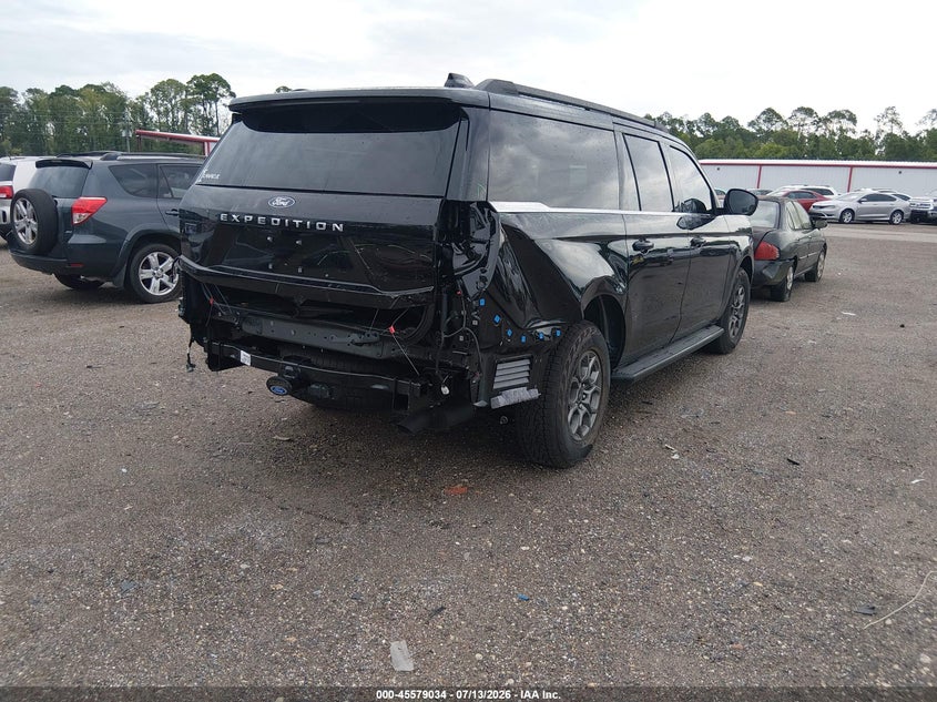 2026 Ford Expedition VIN 1FMJK1H86TEA40360 IAAI salvage auction — REAR END, Rebuildable (Florida), sold $16,800 on 2026-07-30 (photo 4)