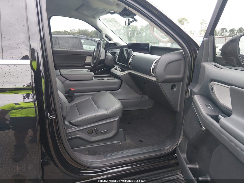 2026 Ford Expedition VIN 1FMJK1H86TEA40360 IAAI salvage auction — REAR END, Rebuildable (Florida), sold $16,800 on 2026-07-30 (photo 5)