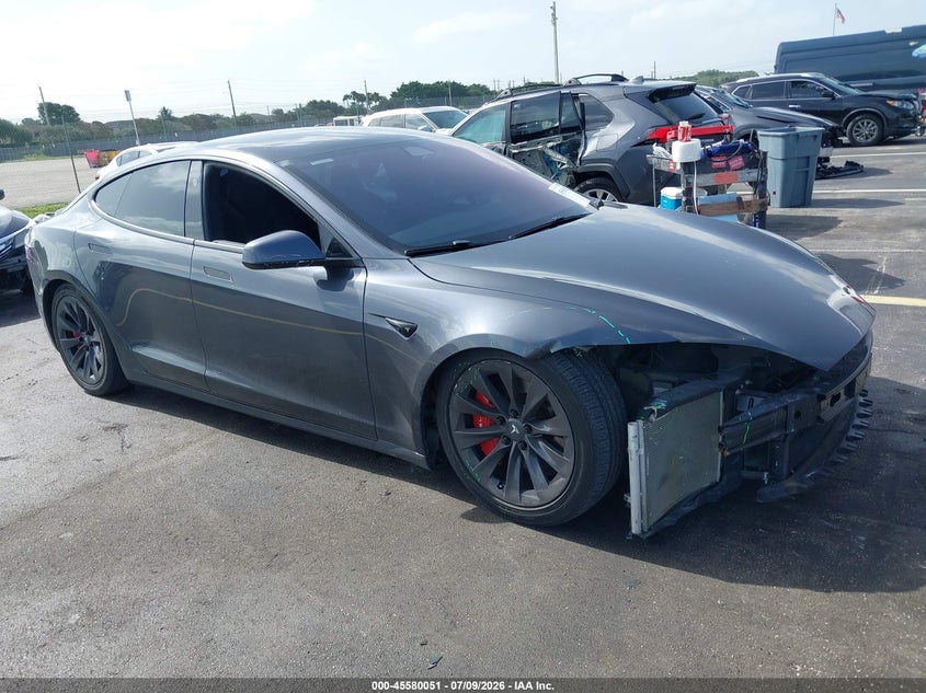 2018 Tesla Model s VIN 5YJSA1E24JF268283 — IAAI salvage auction photo