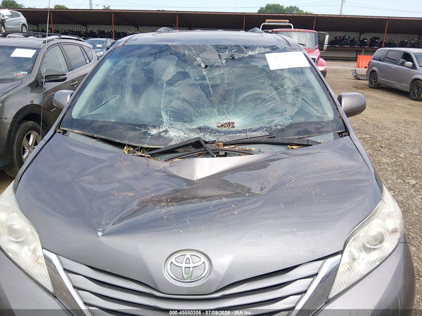 2013 Toyota Sienna VIN 5TDYK3DC5DS318279 IAAI salvage auction — FRONT END, Salvage (Ohio), sold $1,900 on 2026-07-31 (photo 6)