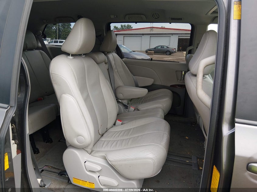 2013 Toyota Sienna VIN 5TDYK3DC5DS318279 IAAI salvage auction — FRONT END, Salvage (Ohio), sold $1,900 on 2026-07-31 (photo 8)