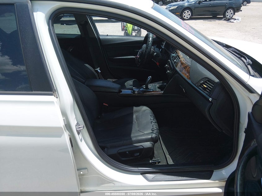 2014 BMW 3 series VIN WBA3A5C57EP602002 IAAI salvage auction — NORMAL WEAR, Original (Texas), sold $650 on 2026-08-12 (photo 5)