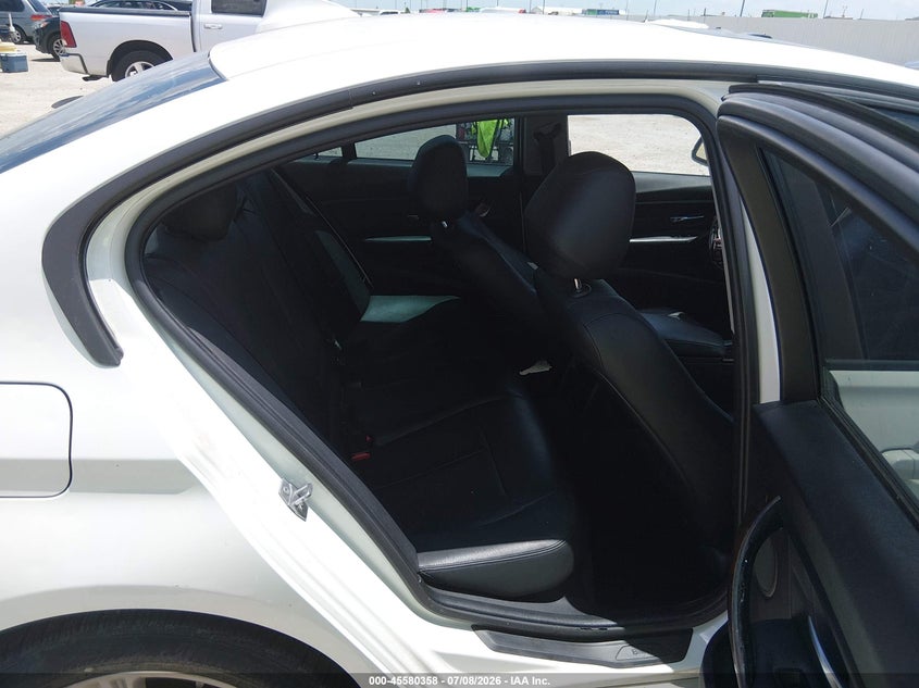 2014 BMW 3 series VIN WBA3A5C57EP602002 IAAI salvage auction — NORMAL WEAR, Original (Texas), sold $650 on 2026-08-12 (photo 8)