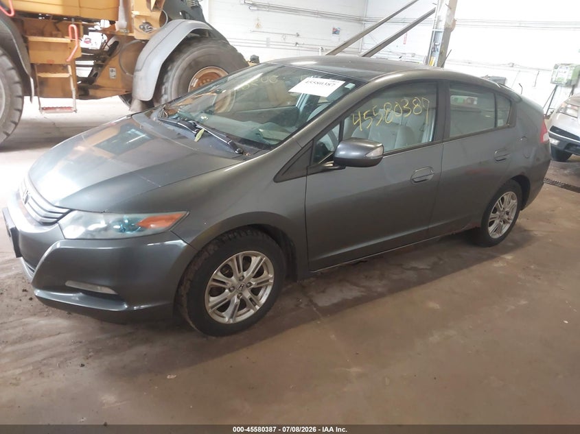 2010 Honda Insight VIN JHMZE2H7XAS017141 IAAI salvage auction — NORMAL WEAR, Clear (Minnesota), sold $950 on 2026-07-15 (photo 2)
