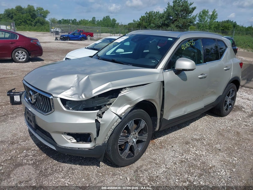 2019 Volvo Xc40 VIN YV4162UL4K2098361 IAAI salvage auction — LEFT FRONT, Clear (Wisconsin), sold $1,500 on 2026-07-21 (photo 2)