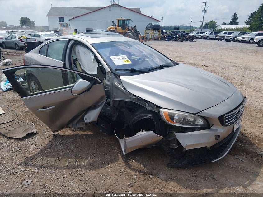 2015 Volvo S60 VIN YV1612TK9F1357173 IAAI salvage auction — RIGHT FRONT, Salvage Title, sold $1,550 on 2026-08-12 (photo 1)