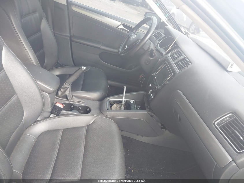2015 Volkswagen Jetta VIN 3VW3A7AJ1FM261134 IAAI salvage auction — REAR END, Salvage (Pennsylvania), sold $550 on 2026-07-29 (photo 5)