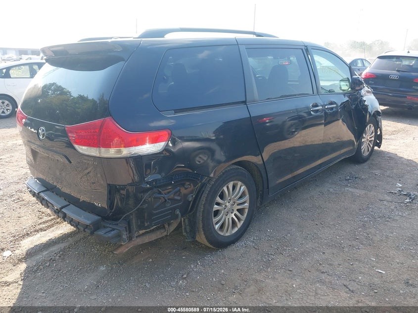 2012 Toyota Sienna VIN 5TDYK3DC1CS248116 IAAI salvage auction — NORMAL WEAR, Clear (Indiana), sold $1,150 on 2026-07-29 (photo 4)