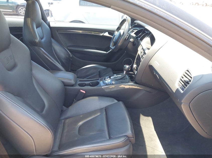 2013 Audi S5 VIN WAUVGAFRXDA000937 IAAI salvage auction — NORMAL WEAR, Salvage Title, sold $1,300 on 2026-07-29 (photo 5)