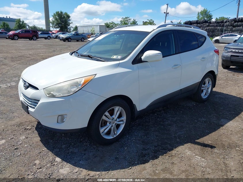 2013 Hyundai Tucson VIN KM8JUCAC6DU556228 IAAI salvage auction — NORMAL WEAR, Clear (Pennsylvania), sold $1,800 on 2026-07-17 (photo 2)
