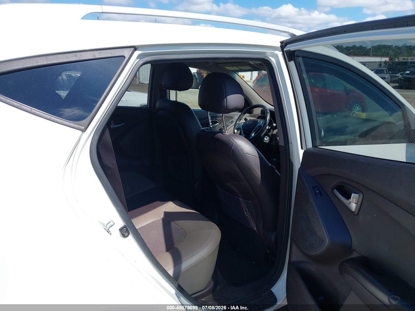 2013 Hyundai Tucson VIN KM8JUCAC6DU556228 IAAI salvage auction — NORMAL WEAR, Clear (Pennsylvania), sold $1,800 on 2026-07-17 (photo 8)