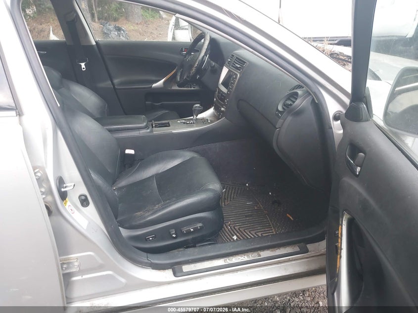 2007 Lexus Is VIN JTHBE262172008426 IAAI salvage auction — NORMAL WEAR, Clear (Virginia), sold $1,375 on 2026-07-28 (photo 5)
