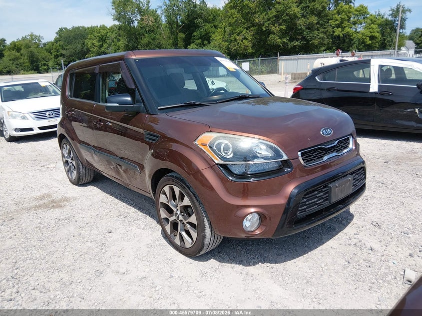 2012 Kia Soul VIN KNDJT2A61C7423949 IAAI salvage auction — SIDE, Salvage Title, sold $700 on 2026-07-28 (photo 1)