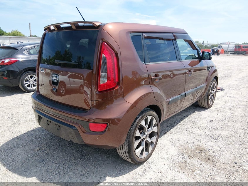 2012 Kia Soul VIN KNDJT2A61C7423949 IAAI salvage auction — SIDE, Salvage Title, sold $700 on 2026-07-28 (photo 4)