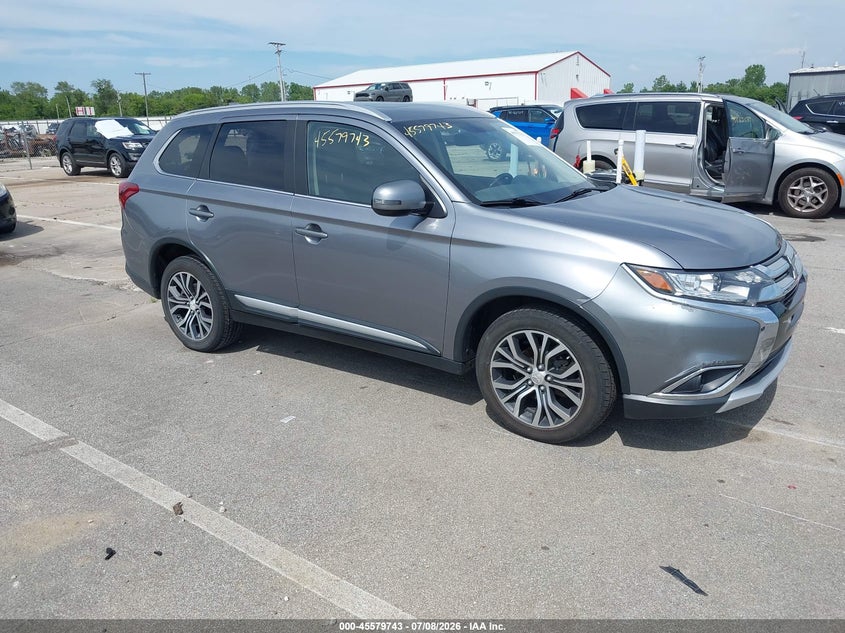 2017 Mitsubishi Outlander VIN JA4AZ3A3XHZ052225 IAAI salvage auction — REAR END, Salvage Title, sold $2,250 on 2026-07-31 (photo 1)