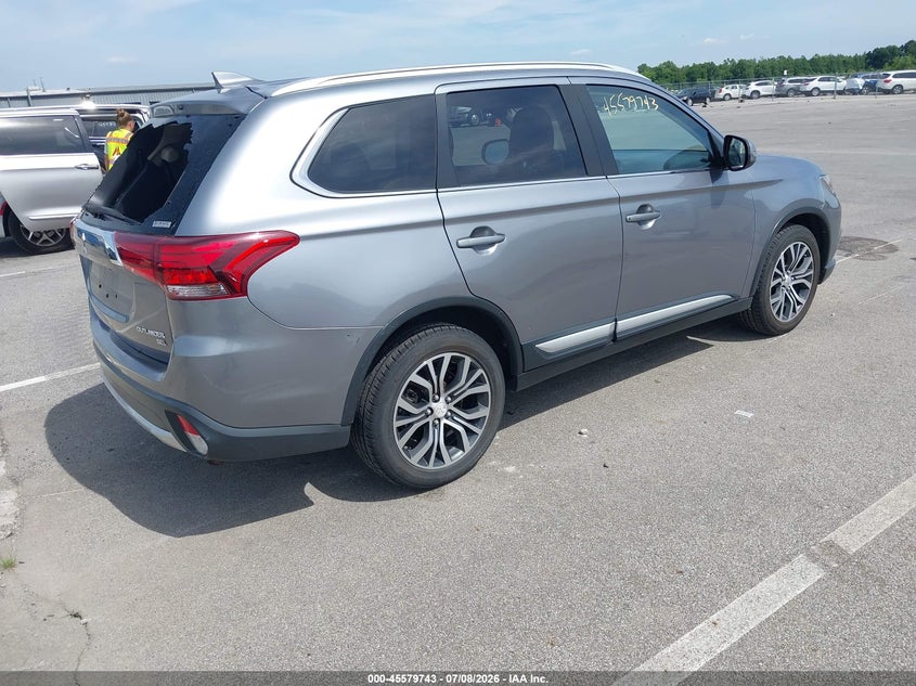 2017 Mitsubishi Outlander VIN JA4AZ3A3XHZ052225 IAAI salvage auction — REAR END, Salvage Title, sold $2,250 on 2026-07-31 (photo 4)