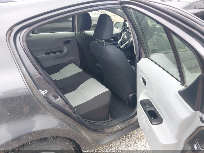 2013 Toyota Prius c VIN JTDKDTB32D1051599 IAAI salvage auction — REAR END, Salvage (Ohio), sold $800 on 2026-07-30 (photo 8)