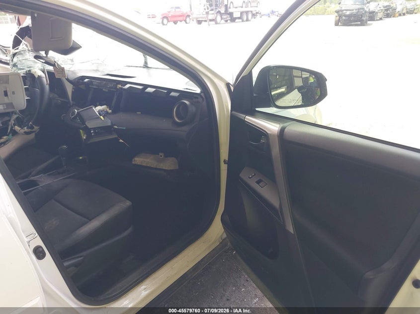 2018 Toyota Rav 4 VIN JTMZFREV3JJ729426 IAAI salvage auction — FRONT END, Rebuildable (Florida), sold $25 on 2026-07-28 (photo 5)