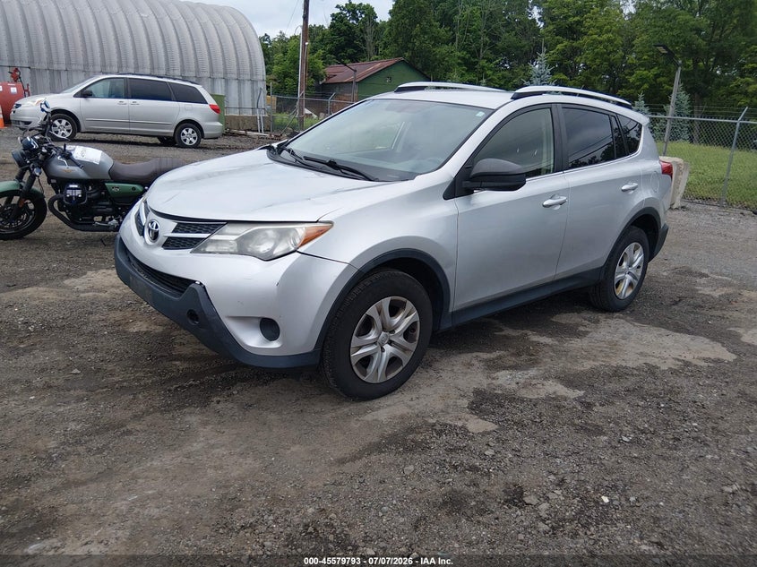 2015 Toyota Rav 4 VIN JTMBFREV2FD099972 IAAI salvage auction — NORMAL WEAR, Salvage Title, sold $225 on 2026-07-16 (photo 2)