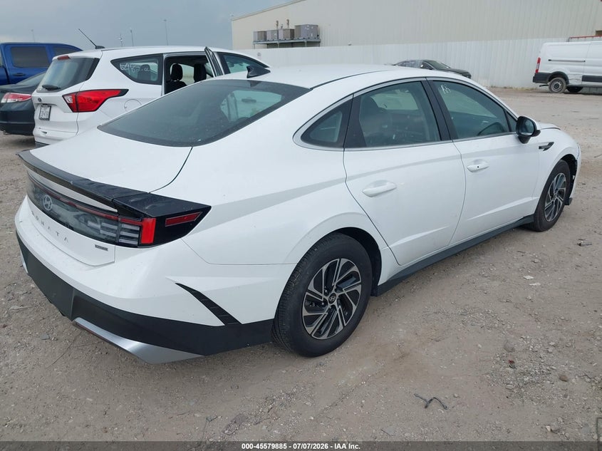 2026 Hyundai Sonata VIN KMHL24JJXTA147975 IAAI salvage auction — FRONT END, Salvage Title, sold $10,675 on 2026-07-30 (photo 4)