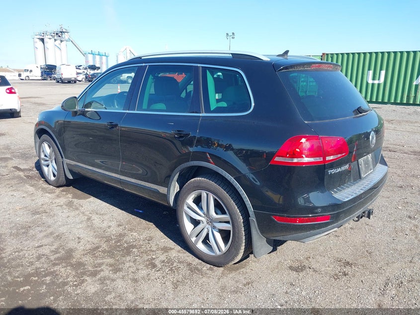 2012 Volkswagen Touareg VIN WVGEK9BP6CD006568 IAAI salvage auction — NORMAL WEAR, Clear (New York), sold $1,500 on 2026-07-28 (photo 3)