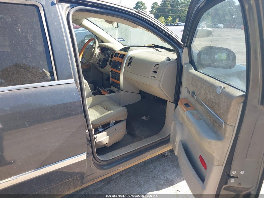 2008 Chrysler Aspen VIN 1A8HX58N68F107003 IAAI salvage auction — NORMAL WEAR, Original (Texas), sold $100 on 2026-07-16 (photo 5)