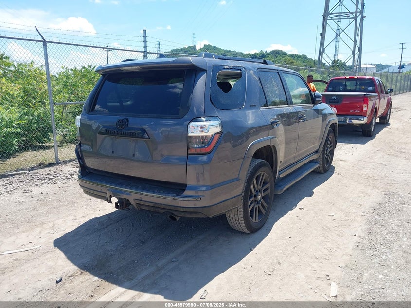 2021 Toyota 4runner VIN JTEJU5JR8M5954678 IAAI salvage auction — REAR END, Salvage Title, sold $20,500 on 2026-08-02 (photo 4)
