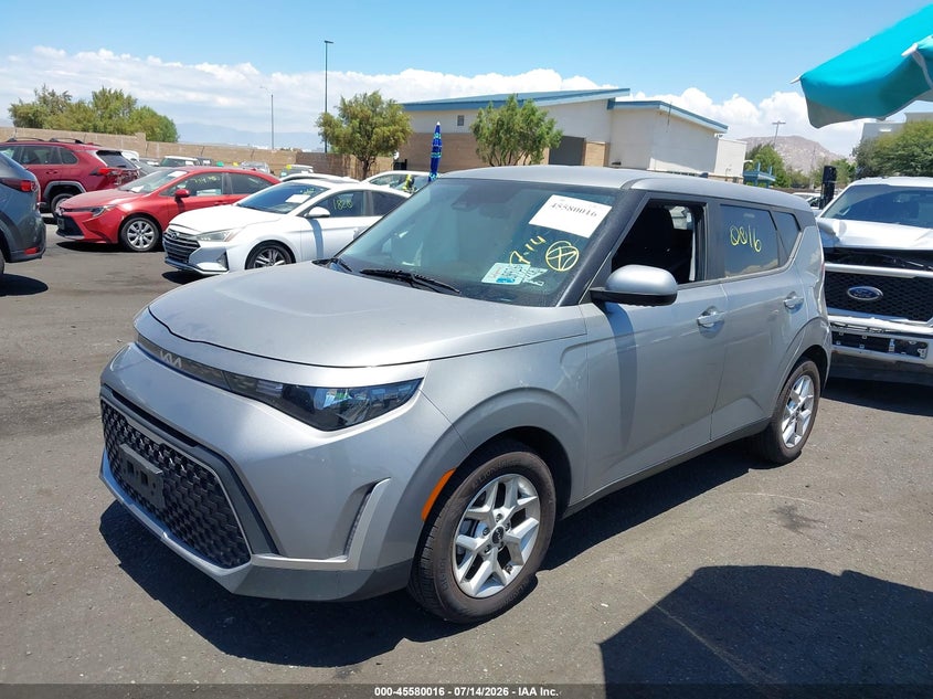 2024 Kia Soul VIN KNDJ23AU8R7899566 IAAI salvage auction — RIGHT SIDE, Salvage Title, sold $675 on 2026-07-24 (photo 2)