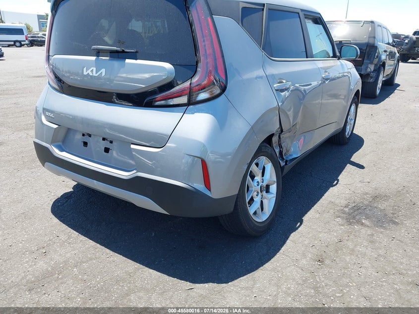 2024 Kia Soul VIN KNDJ23AU8R7899566 IAAI salvage auction — RIGHT SIDE, Salvage Title, sold $675 on 2026-07-24 (photo 4)