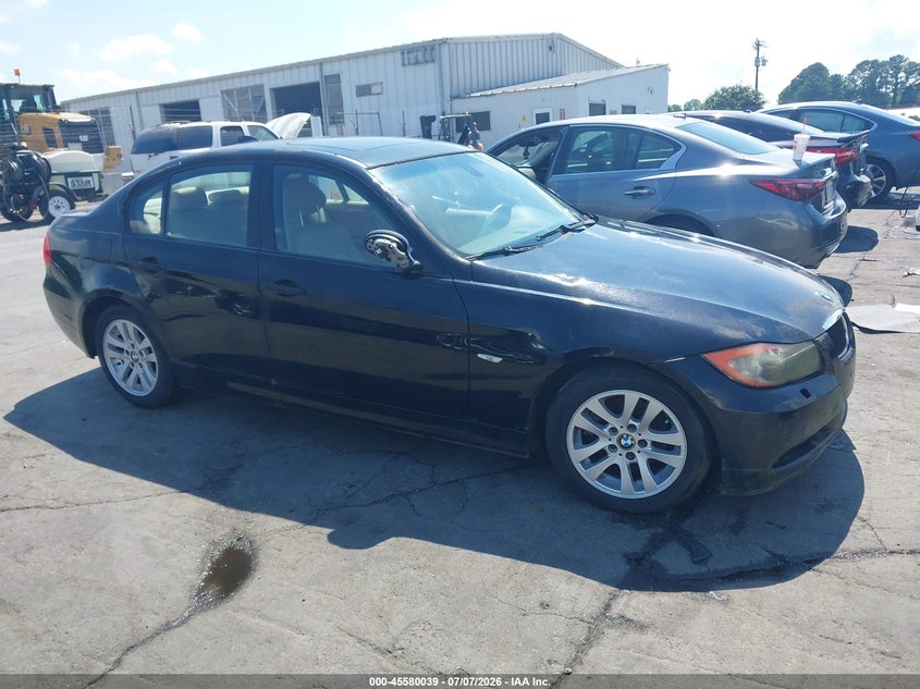 2007 BMW 3 series VIN WBAVC93557KX58954 IAAI salvage auction — NORMAL WEAR, Clear (North Carolina), sold $350 on 2026-07-30 (photo 1)
