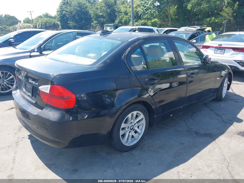 2007 BMW 3 series VIN WBAVC93557KX58954 IAAI salvage auction — NORMAL WEAR, Clear (North Carolina), sold $350 on 2026-07-30 (photo 4)