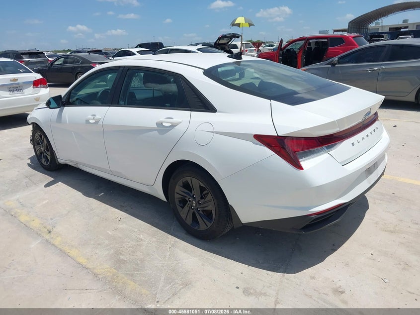 2022 Hyundai Elantra VIN 5NPLM4AG2NH080965 IAAI salvage auction — SIDE, Salvage Title, sold $2,550 on 2026-07-29 (photo 3)